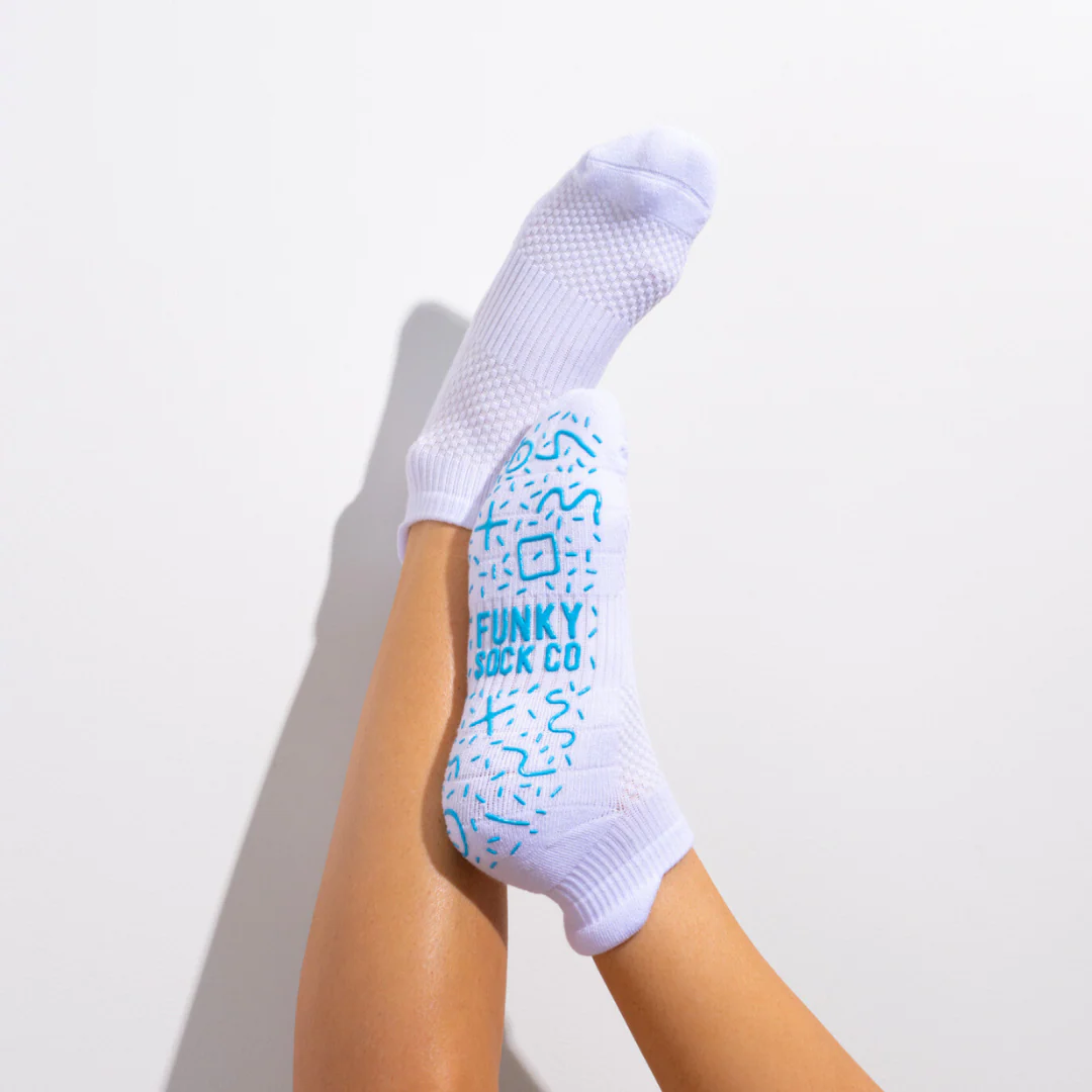 GRIP Ankle Compression Socks White (1 Pair) - Image 3